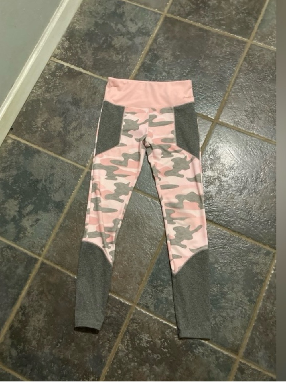 Justice Girls' Pink Camo Active Leggings with Gray Panels Size 10